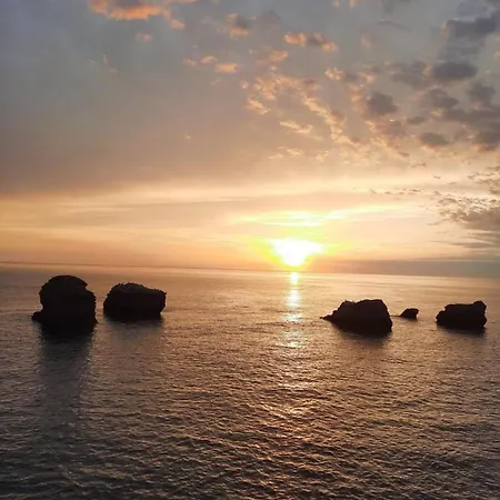 De La Saint-Gilles-Croix-de-Vie