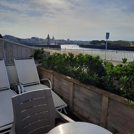 De La Saint-Gilles-Croix-de-Vie