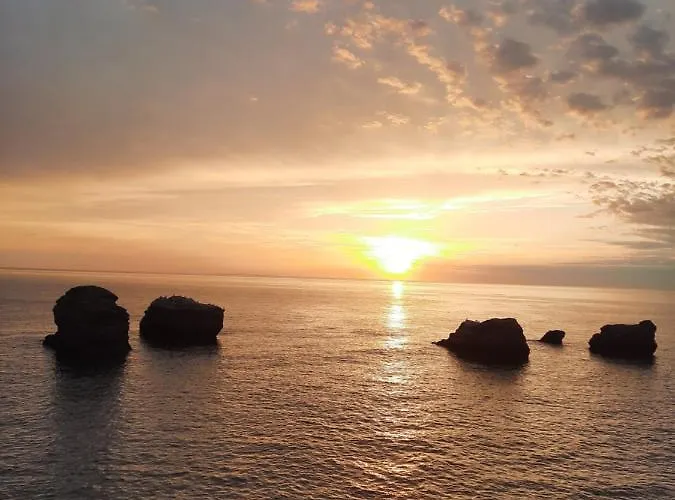 De La Saint-Gilles-Croix-de-Vie