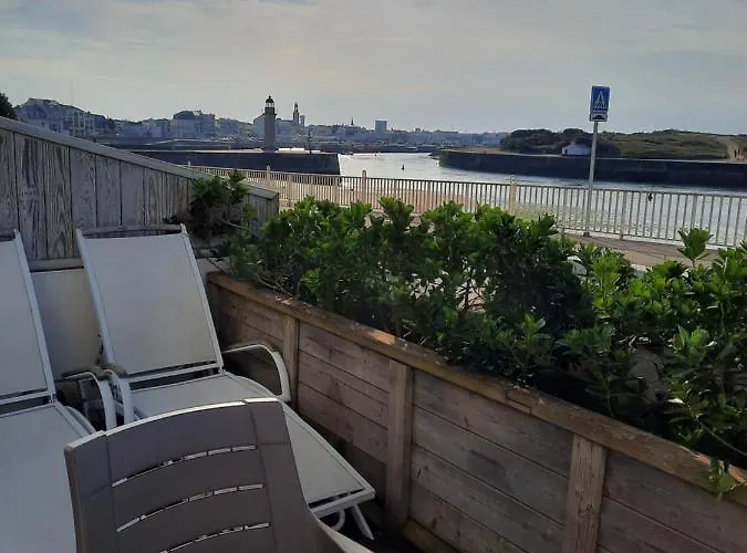 De La Saint-Gilles-Croix-de-Vie